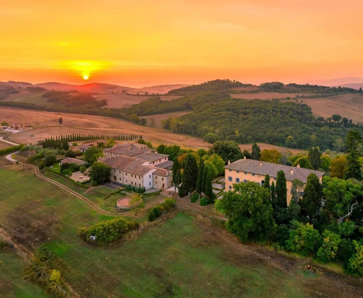 Pool Villa Volterra By Villaflair