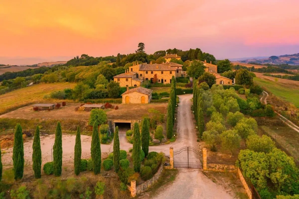 Pool Villa Volterra By Villaflair
